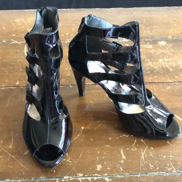 Jessica Bennett Patent Leather Heels - Picture 2 of 5